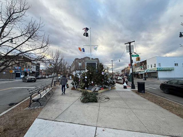 6938 Myrtle Avenue, Glendale, NY 11385