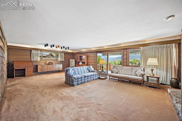 40 Friendship Lane, Colorado Springs, CO 80904