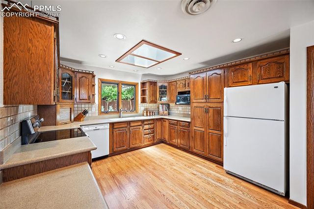 40 Friendship Lane, Colorado Springs, CO 80904