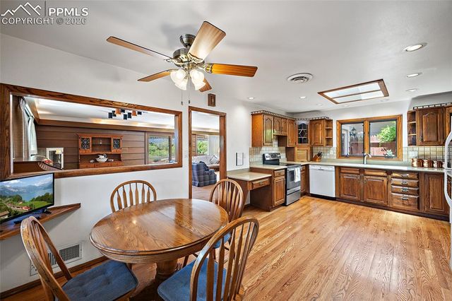 40 Friendship Lane, Colorado Springs, CO 80904
