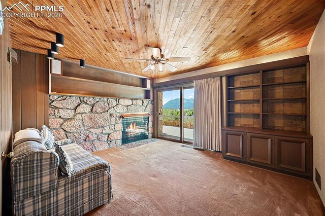 40 Friendship Lane, Colorado Springs, CO 80904
