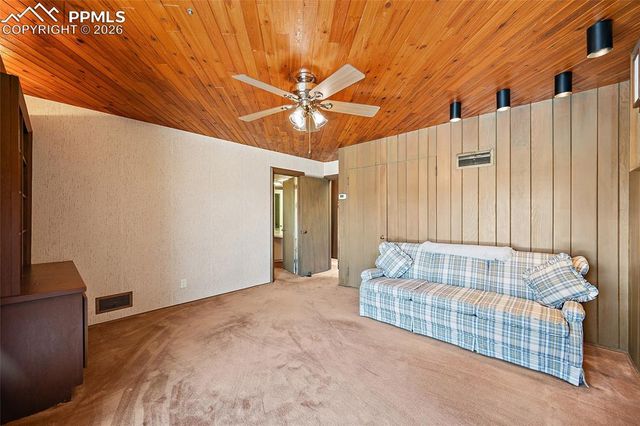 40 Friendship Lane, Colorado Springs, CO 80904