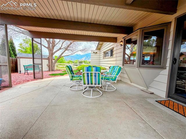 40 Friendship Lane, Colorado Springs, CO 80904