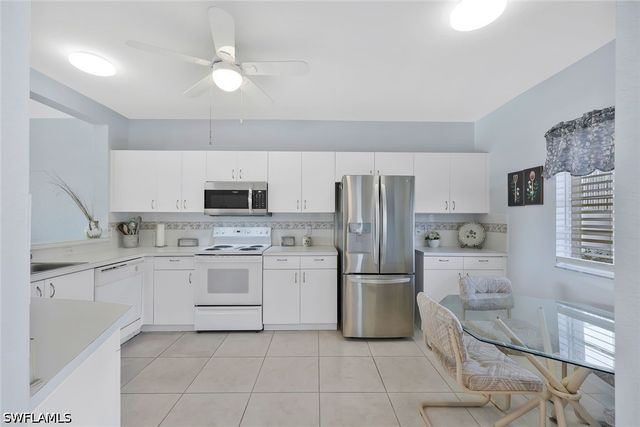 186 Gabriel CIR 3909, Naples, FL 34104