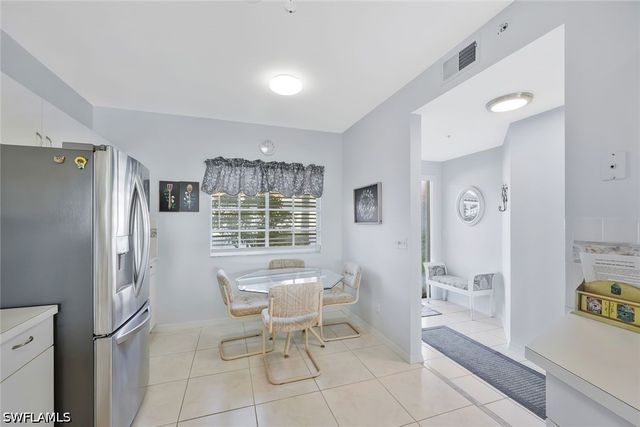 186 Gabriel CIR 3909, Naples, FL 34104