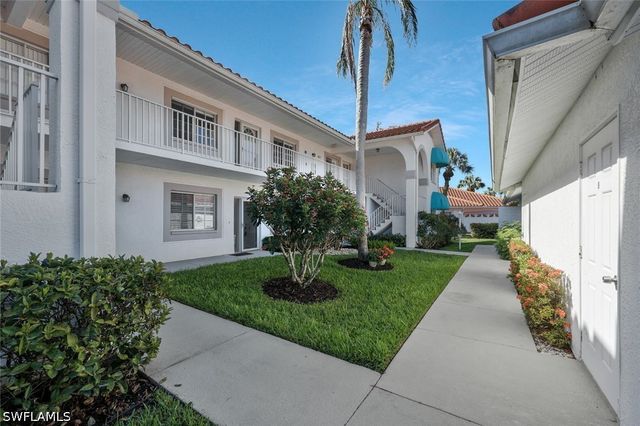 186 Gabriel CIR 3909, Naples, FL 34104