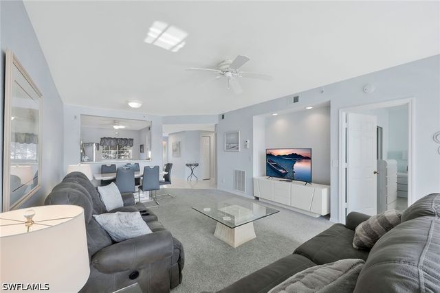 186 Gabriel CIR 3909, Naples, FL 34104