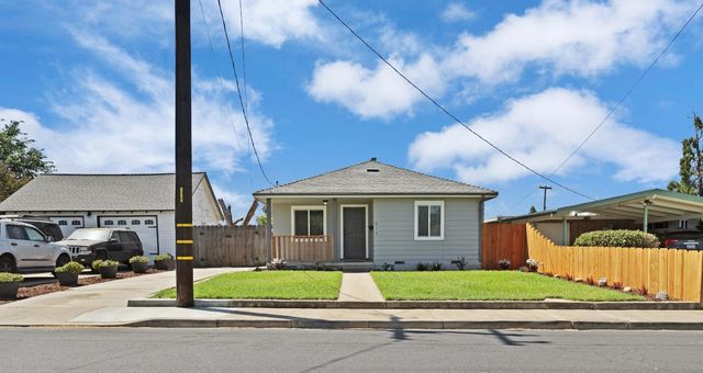 810 Edythe St, Manteca, CA 95337