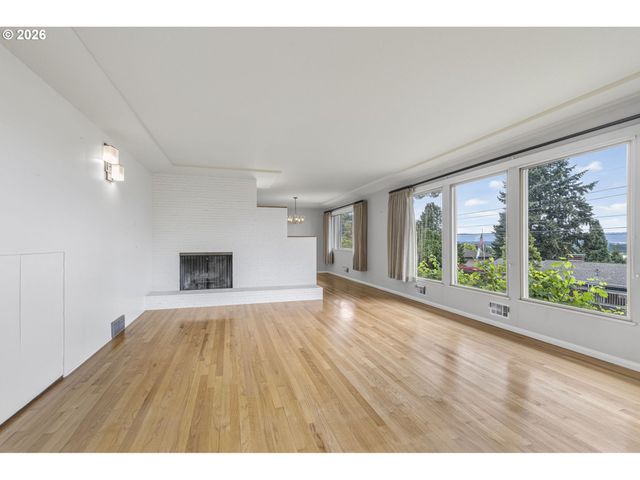 5319 Nw WALNUT St, Vancouver, WA 98663