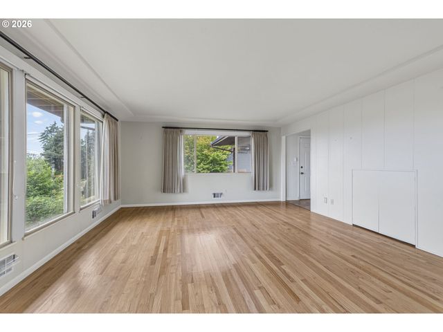 5319 Nw WALNUT St, Vancouver, WA 98663