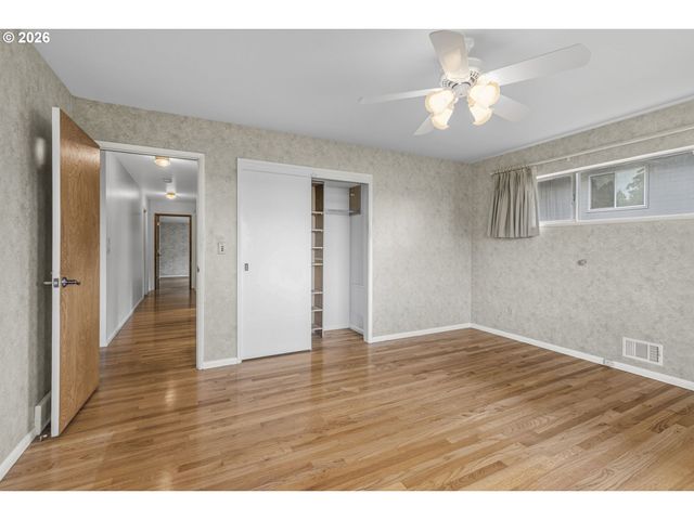 5319 Nw WALNUT St, Vancouver, WA 98663