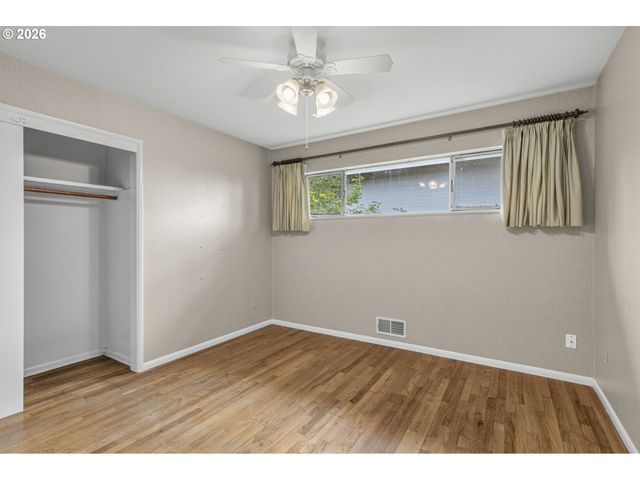5319 Nw WALNUT St, Vancouver, WA 98663
