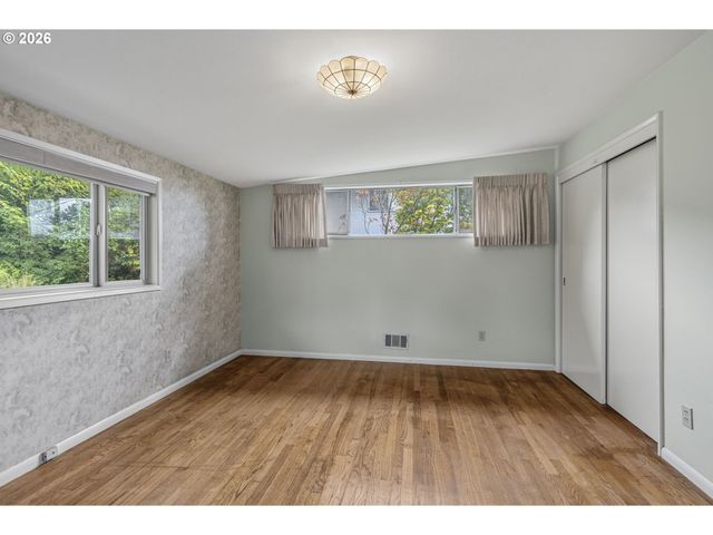 5319 Nw WALNUT St, Vancouver, WA 98663