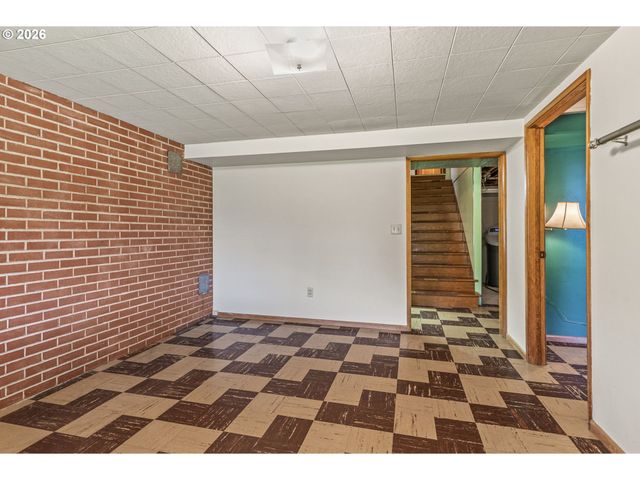 5319 Nw WALNUT St, Vancouver, WA 98663