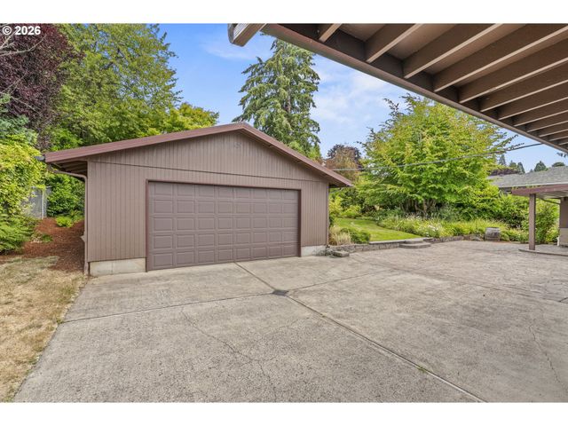 5319 Nw WALNUT St, Vancouver, WA 98663