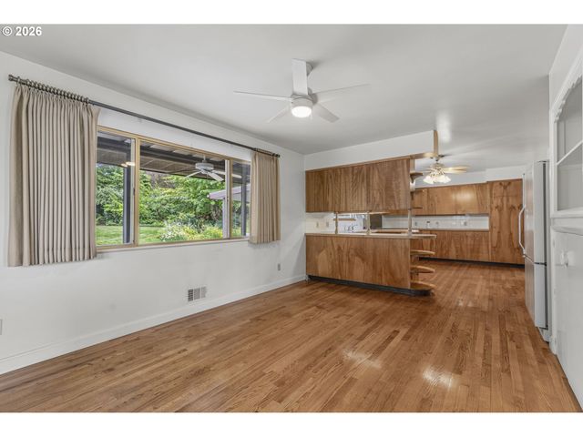 5319 Nw WALNUT St, Vancouver, WA 98663
