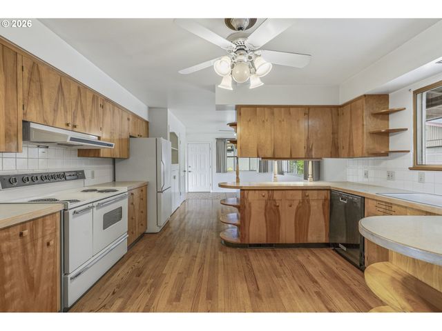 5319 Nw WALNUT St, Vancouver, WA 98663