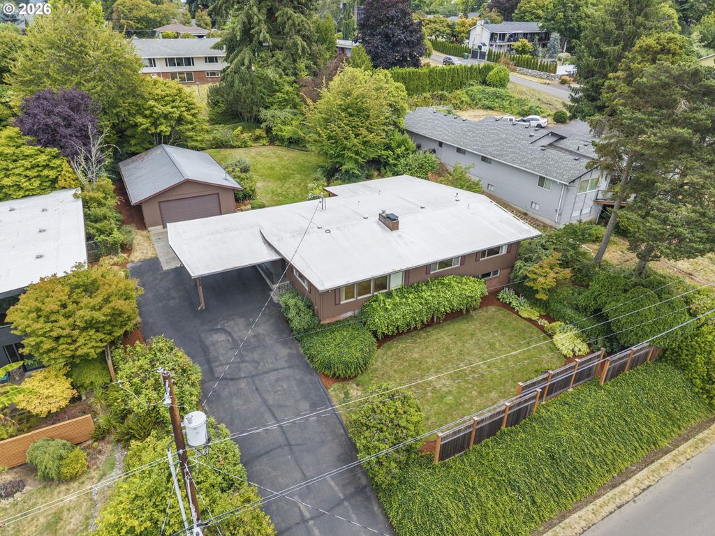 5319 Nw WALNUT St, Vancouver, WA 98663