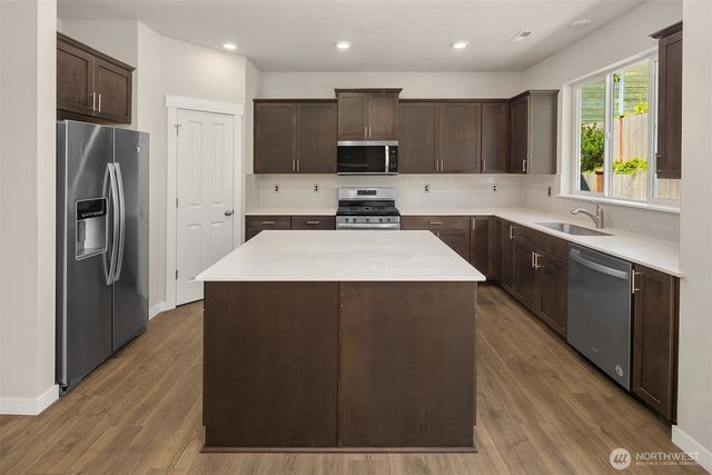 27920 15th Avenue S, Federal Way, WA 98003
