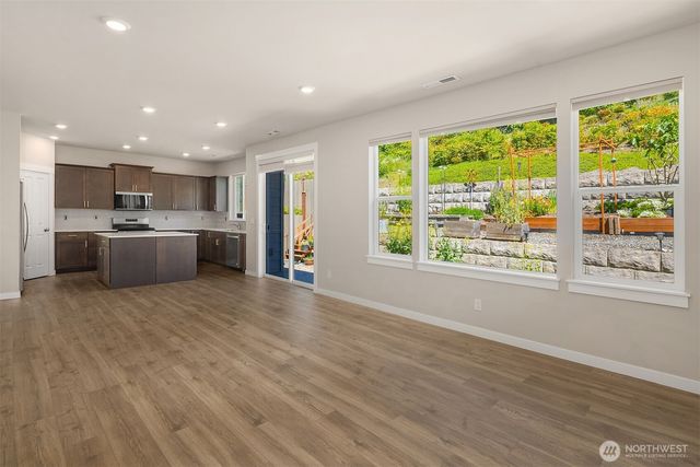 27920 15th Avenue S, Federal Way, WA 98003