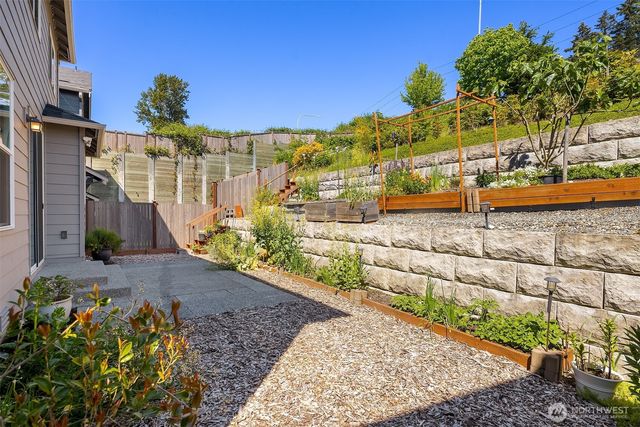 27920 15th Avenue S, Federal Way, WA 98003