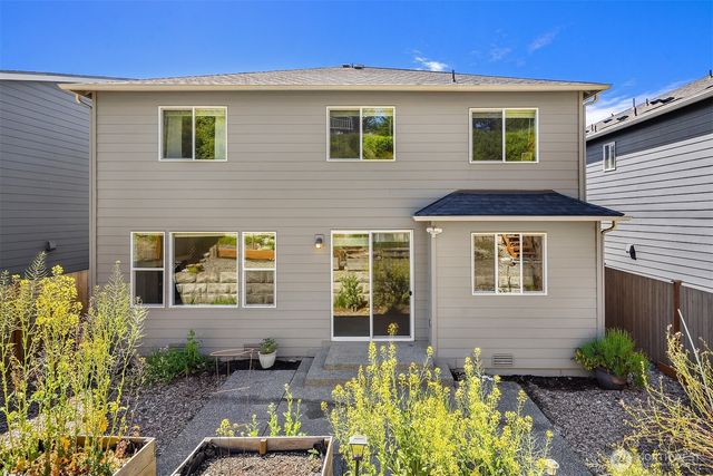 27920 15th Avenue S, Federal Way, WA 98003