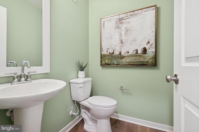 64 SILVERBELL AVE, Berlin, NJ 08009