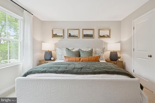 64 SILVERBELL AVE, Berlin, NJ 08009