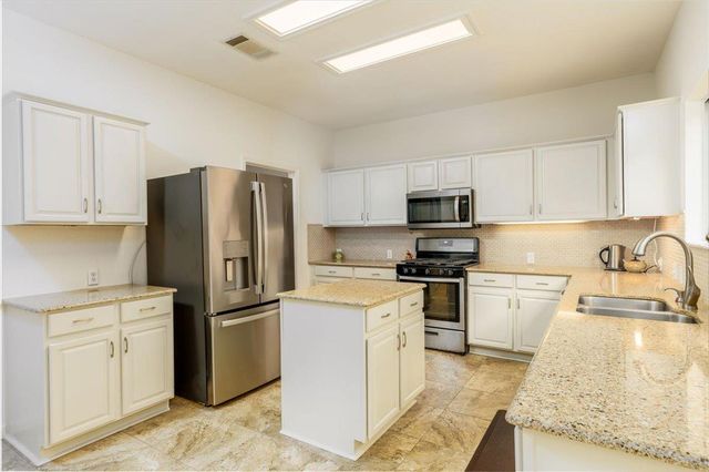 7136 Ridge Oak RD, Austin, TX 78749