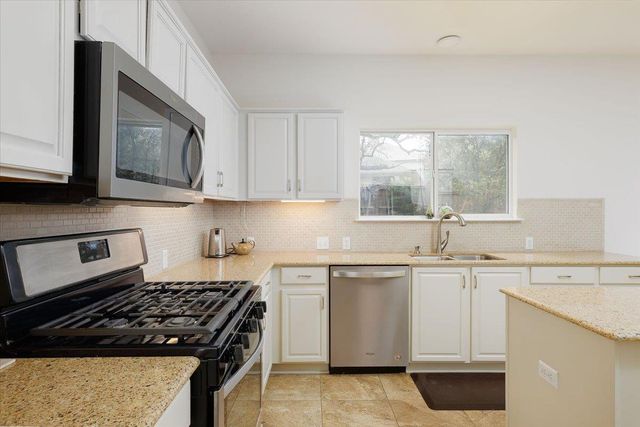 7136 Ridge Oak RD, Austin, TX 78749