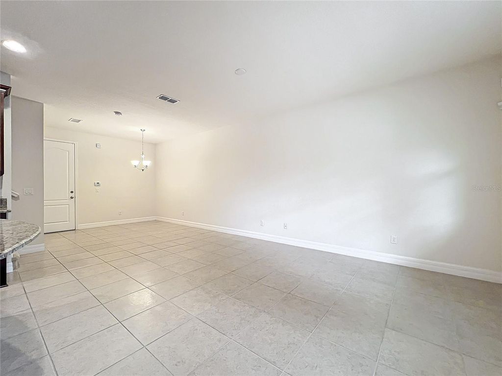 Image 23 of property listing at 10059 EAGLE CREEK CENTER BOULEVARD, Orlando, FL 32832