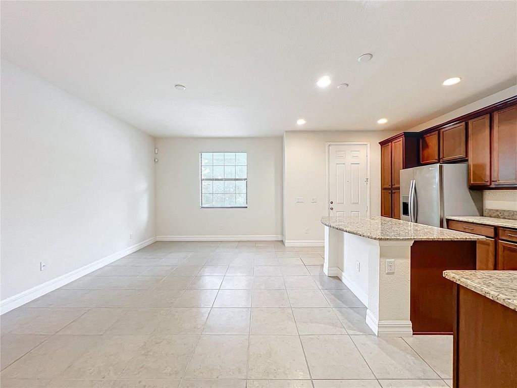 Image 25 of property listing at 10059 EAGLE CREEK CENTER BOULEVARD, Orlando, FL 32832