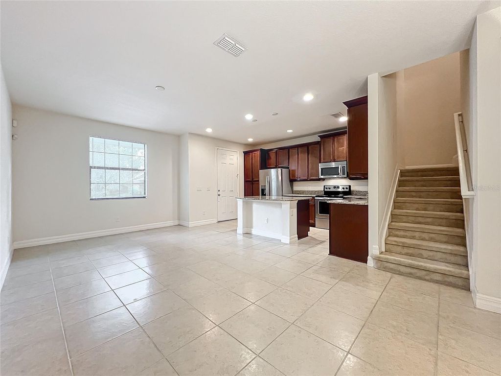 Image 27 of property listing at 10059 EAGLE CREEK CENTER BOULEVARD, Orlando, FL 32832