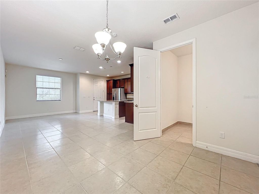 Image 28 of property listing at 10059 EAGLE CREEK CENTER BOULEVARD, Orlando, FL 32832