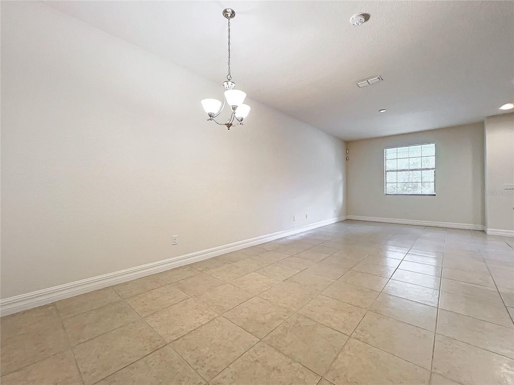 Image 29 of property listing at 10059 EAGLE CREEK CENTER BOULEVARD, Orlando, FL 32832