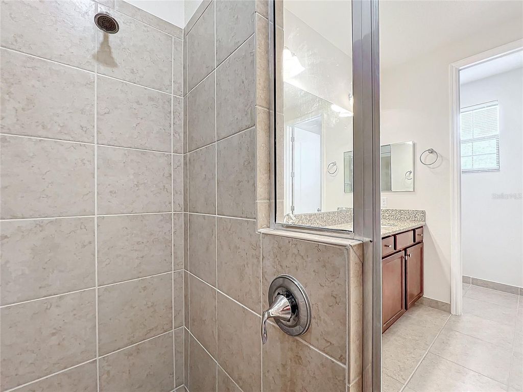 Image 45 of property listing at 10059 EAGLE CREEK CENTER BOULEVARD, Orlando, FL 32832