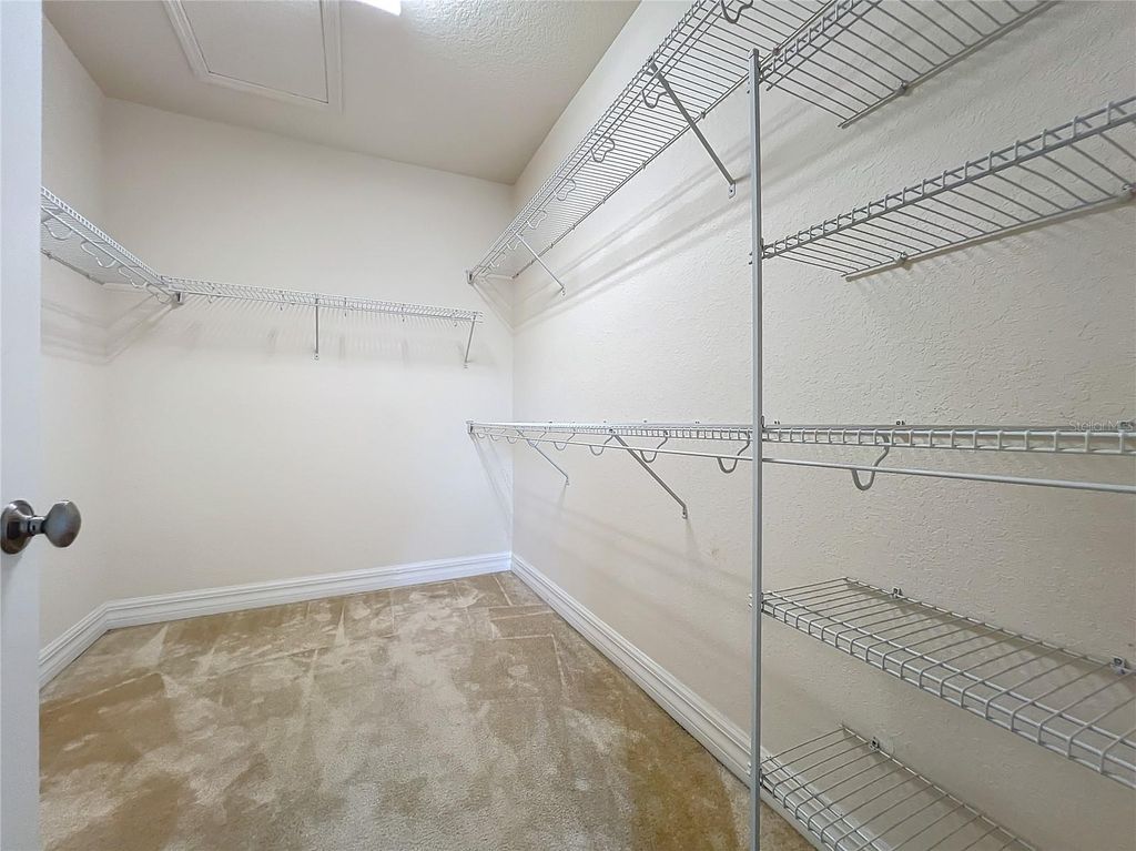 Image 50 of property listing at 10059 EAGLE CREEK CENTER BOULEVARD, Orlando, FL 32832