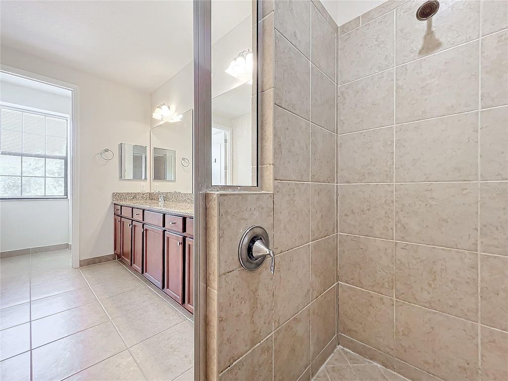 Image 56 of property listing at 10059 EAGLE CREEK CENTER BOULEVARD, Orlando, FL 32832