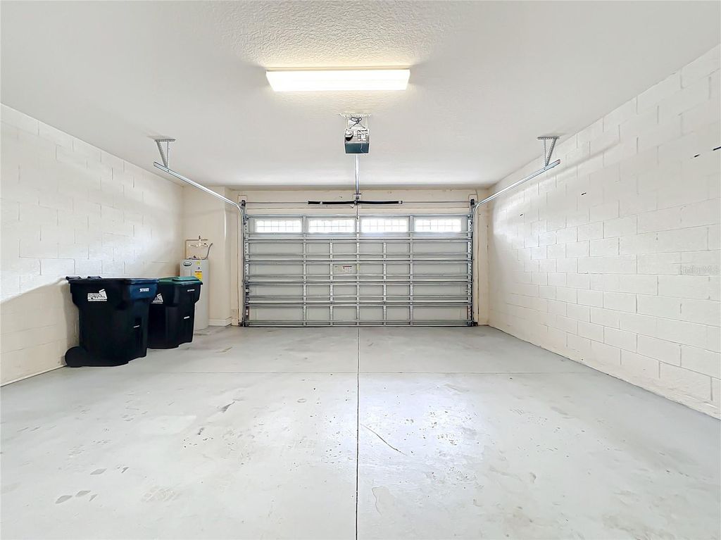 Image 59 of property listing at 10059 EAGLE CREEK CENTER BOULEVARD, Orlando, FL 32832