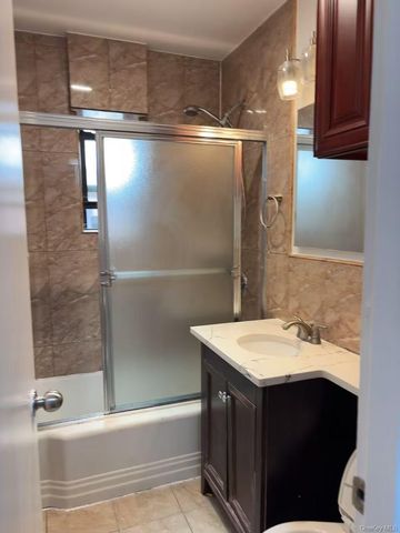 14440 38TH AVE 3D, Flushing, NY 11354