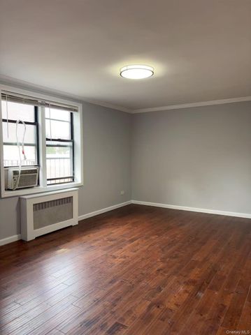 14440 38TH AVE 3D, Flushing, NY 11354