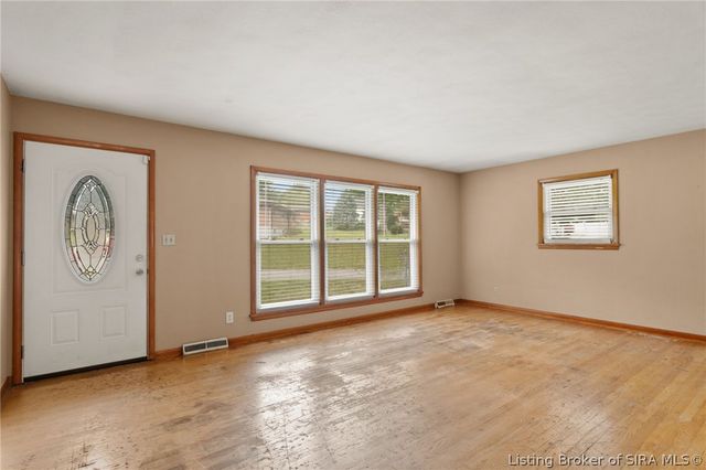 614 Lynn Road, New Albany, IN 47150