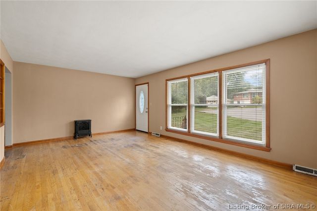614 Lynn Road, New Albany, IN 47150