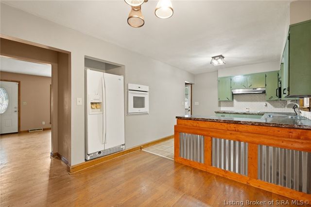 614 Lynn Road, New Albany, IN 47150