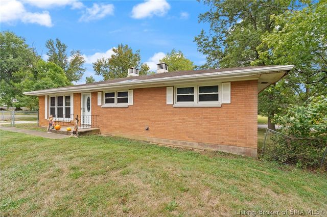 614 Lynn Road, New Albany, IN 47150