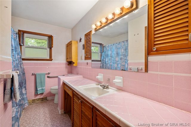 614 Lynn Road, New Albany, IN 47150