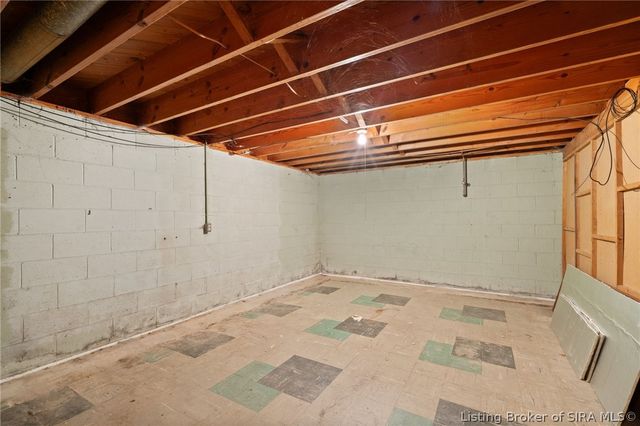 614 Lynn Road, New Albany, IN 47150