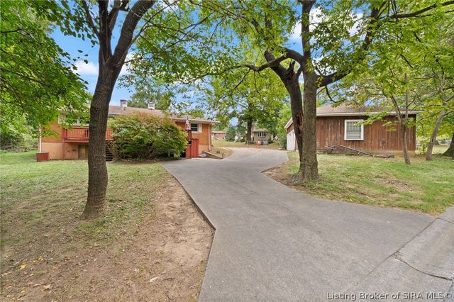 614 Lynn Road, New Albany, IN 47150