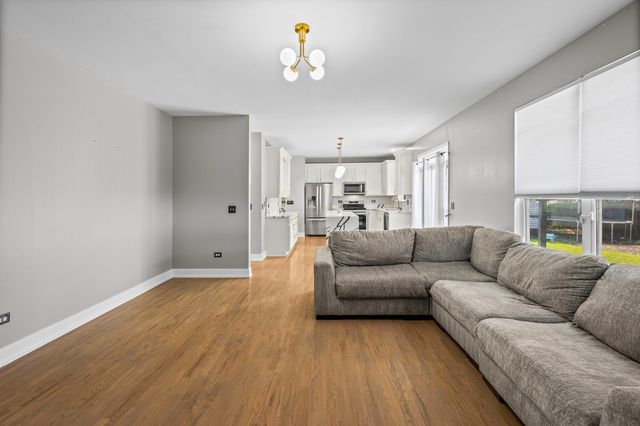 431 Cardinal Lane, Bolingbrook, IL 60490