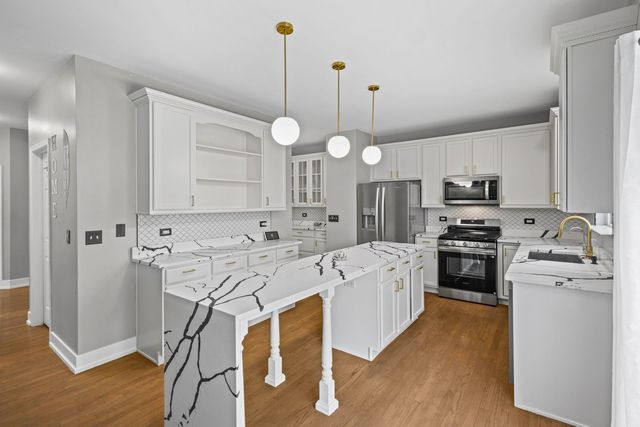 431 Cardinal Lane, Bolingbrook, IL 60490